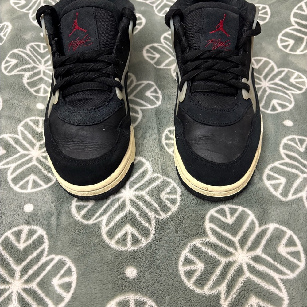 Air Jordan 4 RM "Black Sail" sneakers. Comes With Box and wire shoe laces